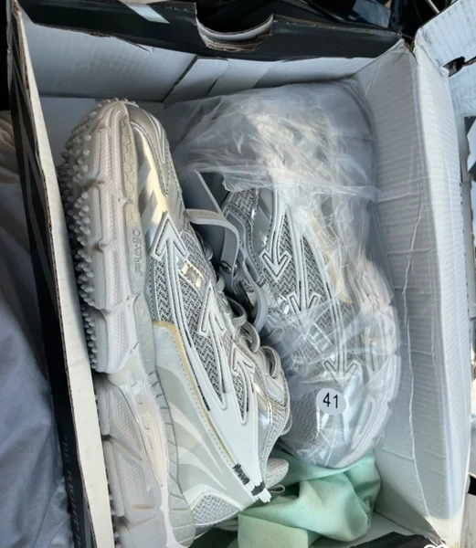 Кроссовки Off-White Be Right Back — oxygen mask, radiator