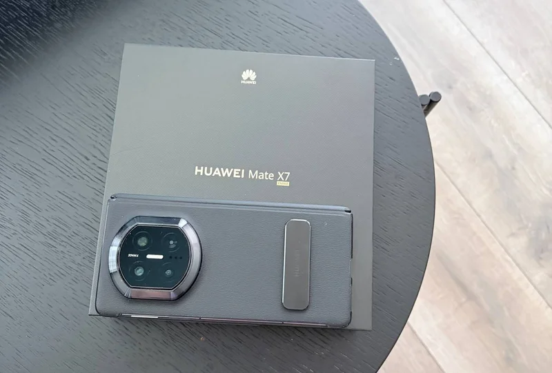 Huawei Mate X7 512 Гб — projector, printer
