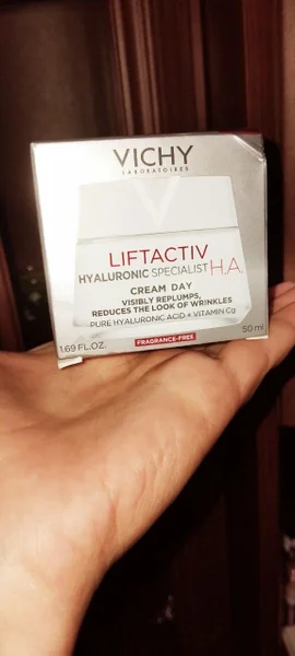 Крем для лица Vichy Liftactiv Hyaluronic Specialist 50 мл — packet, book jacket