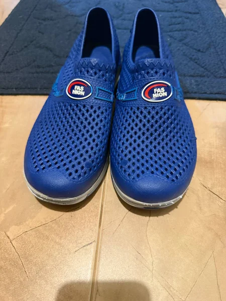 Зонт пляжный новый — running shoe, clog