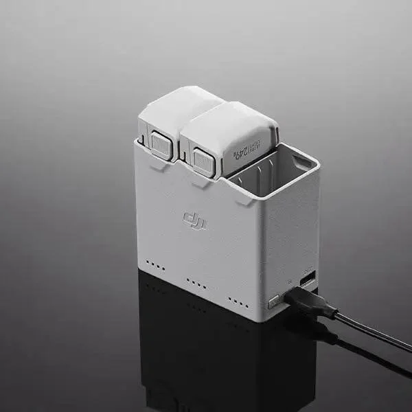 DJI Mini 4 Pro: 2 батареи и зарядный хаб — ashcan, printer