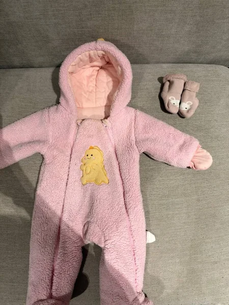 Пакет детской одежды — bath towel, sweatshirt, cardigan