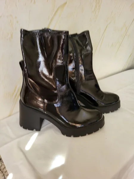 Обувь и экипировка — cowboy boot, Loafer