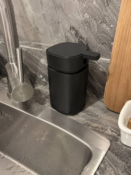 Диспенсер для мыла — ashcan, soap dispenser, strainer