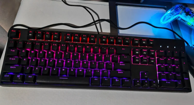 Клавиатура Apas Redragon — computer keyboard