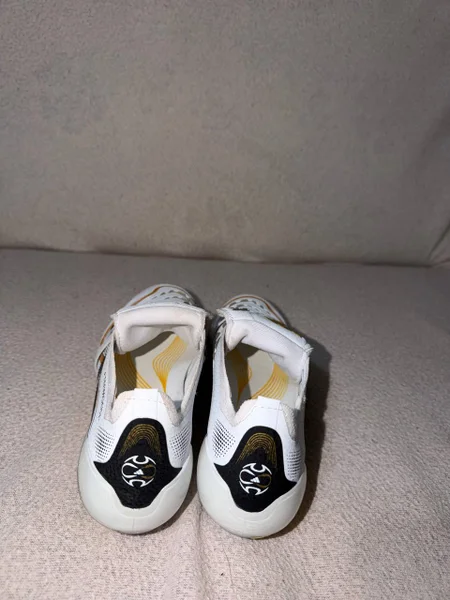 Футбольные бутсы Adidas Predator 24 FT