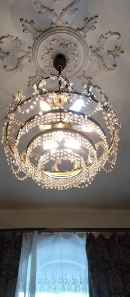 Комплект антикварных хрустальных светильников — hair slide, lampshade