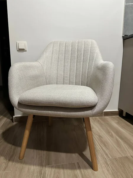 Кресло бежевое — rocking chair, studio couch