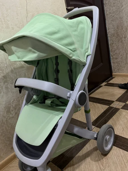 Складной стул + Детская кроватка-люлька + Рюкзак + Носилки + Военная форма — folding chair, bassinet