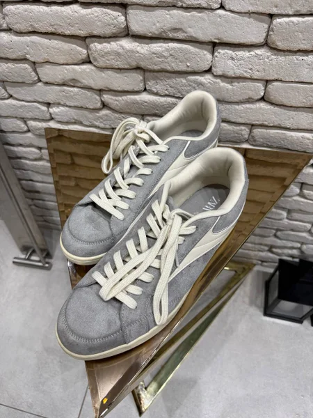 Воскоплав — running shoe