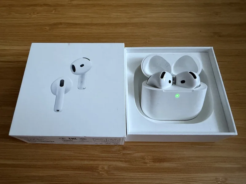Наушники Apple AirPods 4 — tray, soap dispenser, washbasin