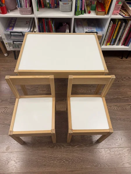 Детский набор IKEA стол и 2 стула — notebook, dining table
