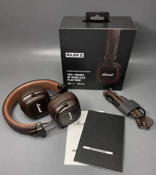 Наушники Marshall Major V — reflex camera, radio, Polaroid camera