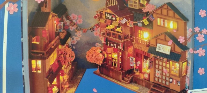 Машинка деревянная — toyshop, confectionery