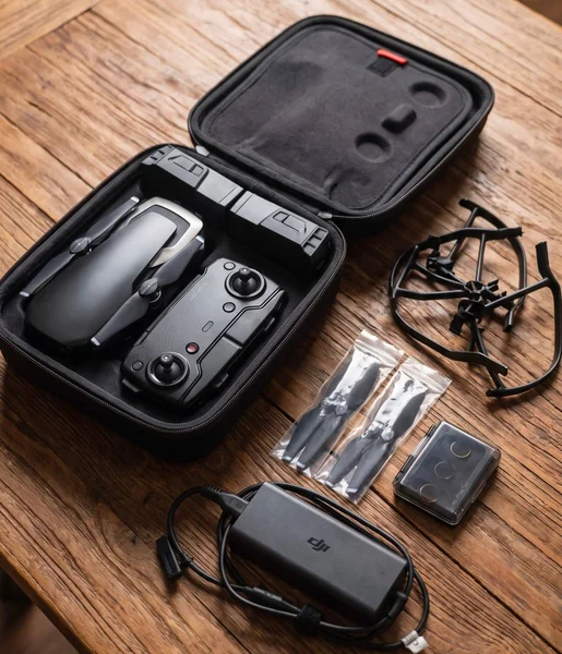 Квадрокоптер DJI Mavic Air — tape player, cassette player