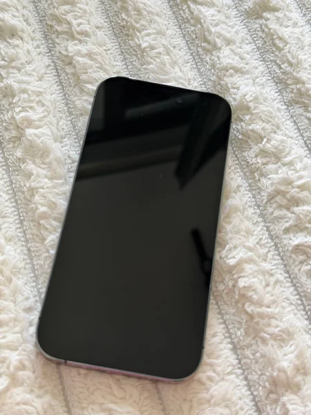 iPhone 14 Pro 128GB — vestment, bath towel