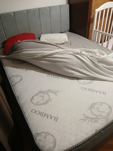 Кровать 1.6 метра с высоким матрасом — quilt