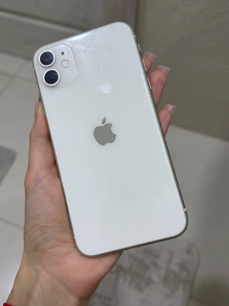 iPhone 11 64 GB — iPod