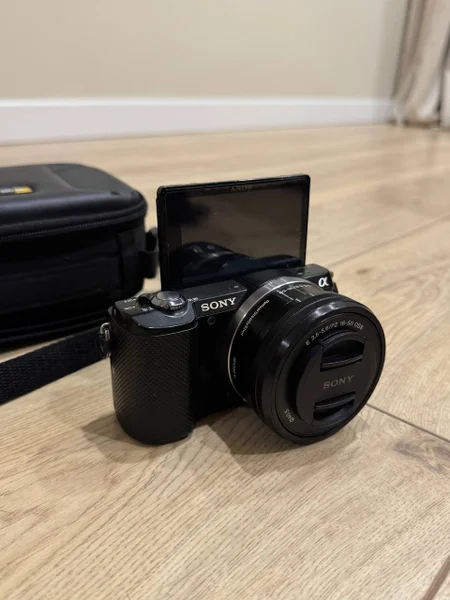 Фотоаппарат Sony a5000 + объектив 16-50mm