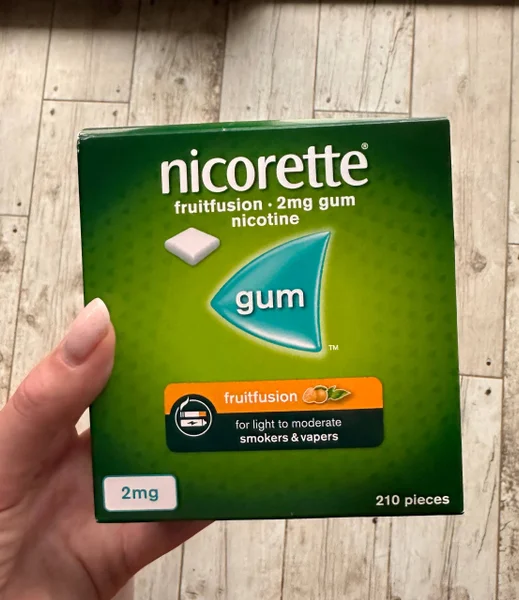 Никотиновые жевачки Nicorette 2mg — packet, cash machine