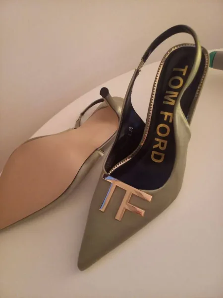Туфли Miu Miu 37 размер — sandal, buckle