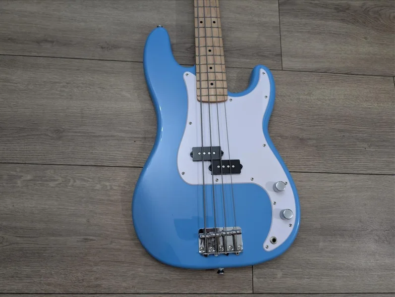 Бас-гитара Squier Sonic Precision Bass — electric guitar