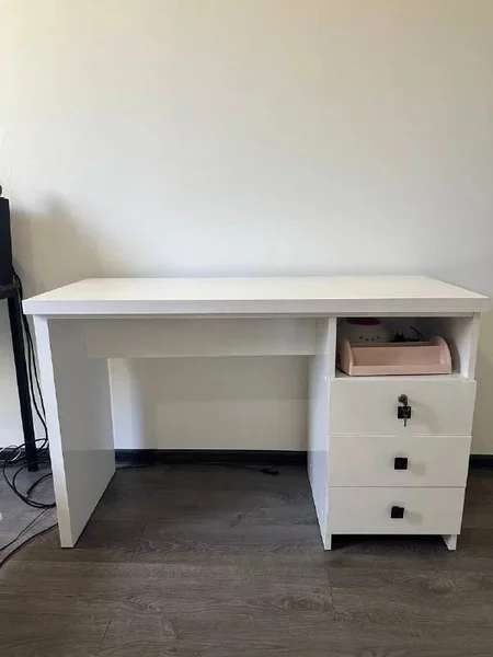 Маникюрный столик — photocopier, desk