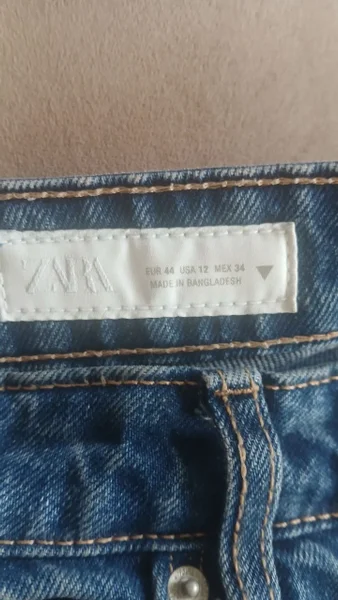 Джинсы — jean