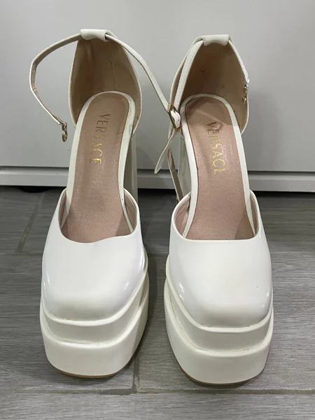 Туфли белые — sandal, Loafer, clog