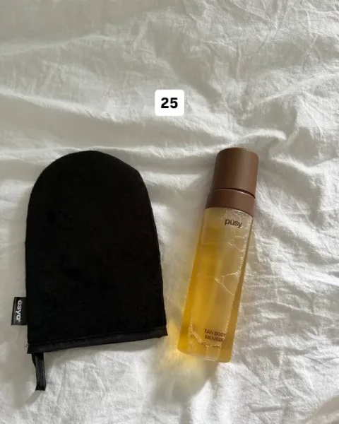 Варежка для автозагара — lipstick, lotion