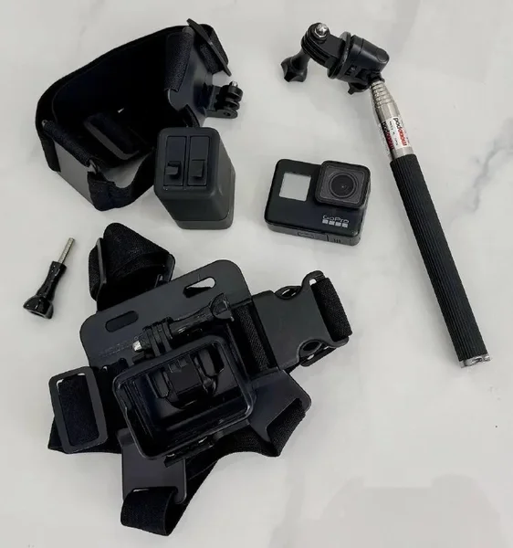 GoPro Hero 7 Black с аксессуарами
