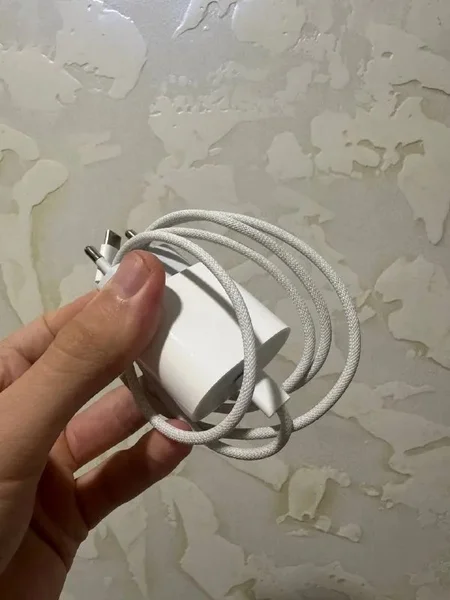 Оригинальное зарядное устройство Apple