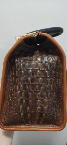 Сумка из натуральной кожи горький шоколад — whiskey jug, hamper