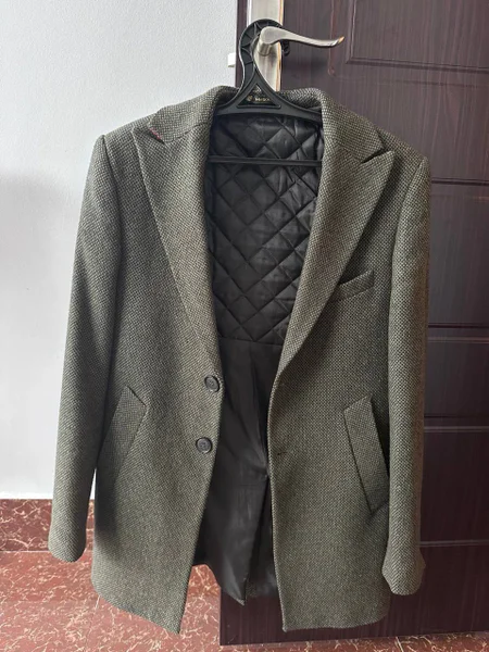 Мужское пальто размер 46-48 — suit, cardigan, fur coat