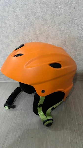 Горнолыжный шлем оранжевый — pencil sharpener, crash helmet