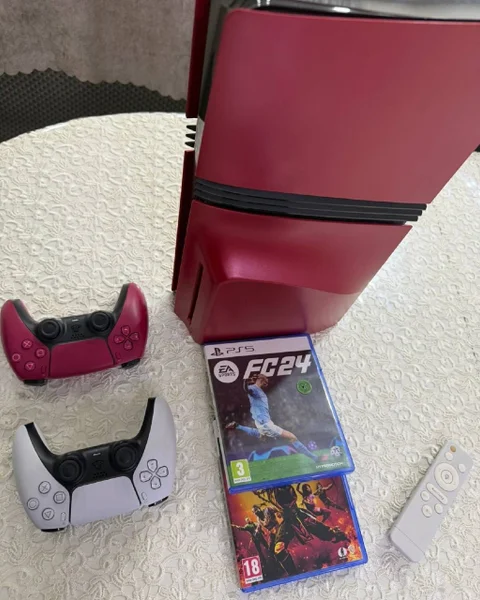 PS5 Pro — seat belt