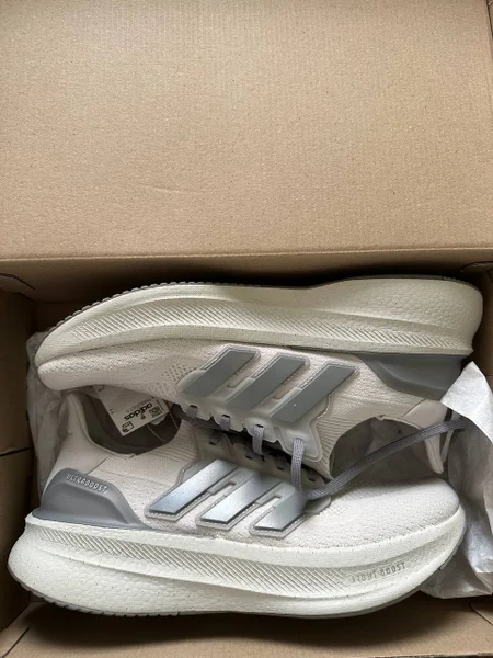 Кроссовки adidas Ultraboost 5 — running shoe