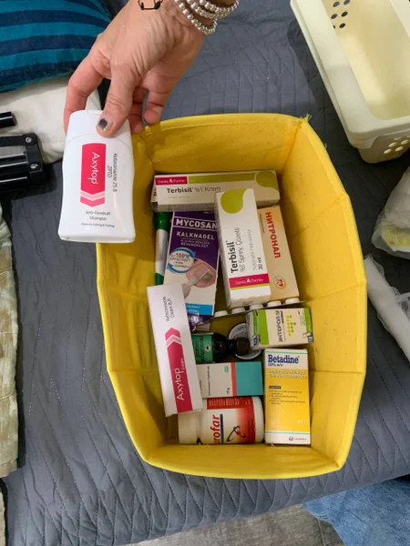 Набор медицинских средств и кремов (Terbisil, Beladine и др.) — sunscreen, medicine chest