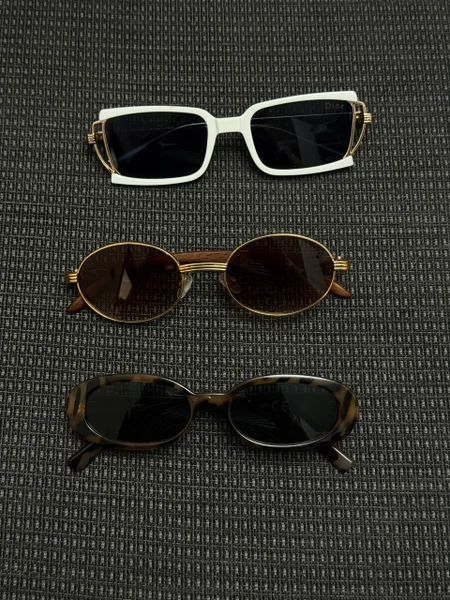 Солнцезащитные очки — sunglasses, sunglass