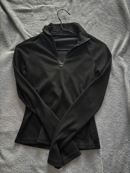 Блузка новая — sweatshirt, velvet, backpack