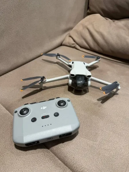 DJI Mini 3 с пультом — carpenter's kit, switch