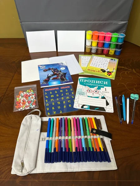 Игрушки, канцелярские товары и учебные материалы — pencil box