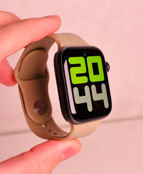 Apple Watch Series 4 44mm — digital watch, digital clock, stopwatch
