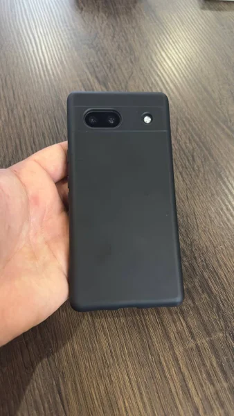 Google Pixel 7A — cellular telephone, iPod, hard disc