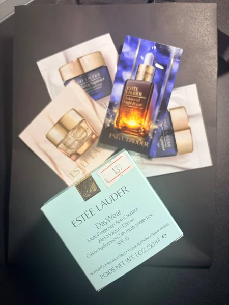 Крем для лица Estée Lauder DayWear — packet, lotion, sunscreen