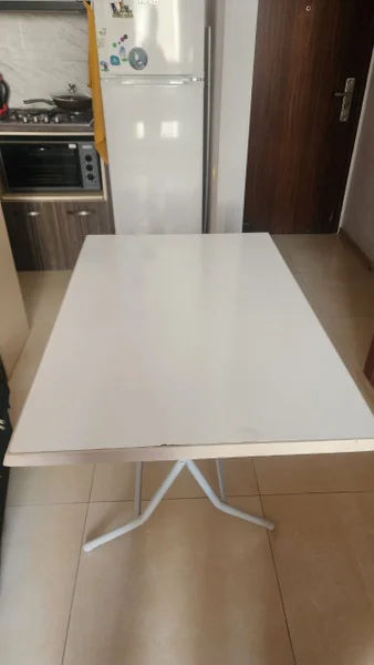 Стол складной — dining table, lampshade, table lamp