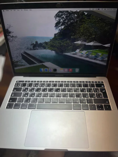 MacBook Pro 13 2017 — notebook, laptop