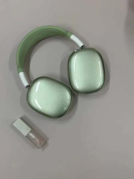 Apple AirPods Max Green