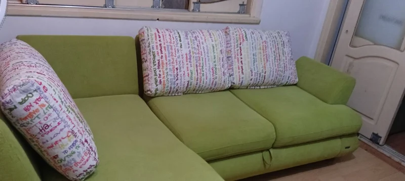Диван для студии — studio couch, pencil box, dishrag