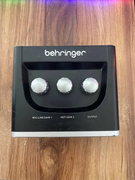 Звуковая карта Behringer UM2 — cassette, tape player